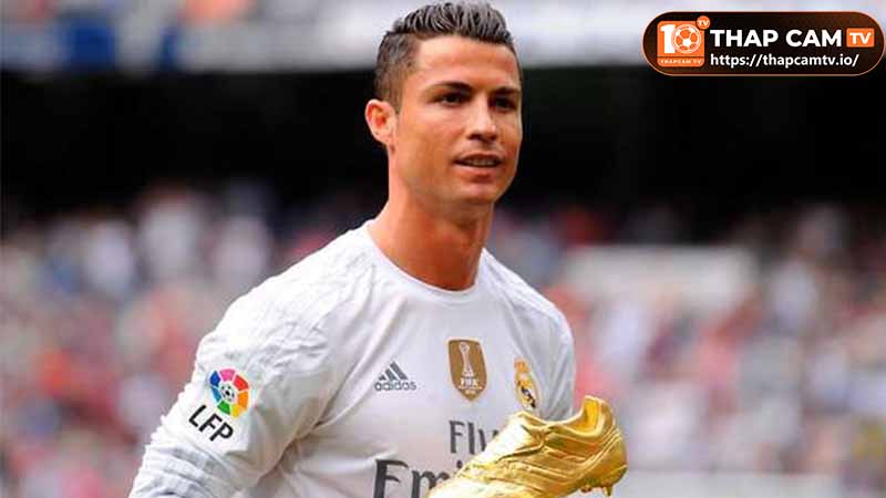 Tổng quan về tiểu sử cầu thủ Ronaldo