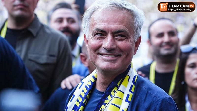 HLV Mourinho ; Fenerbahce